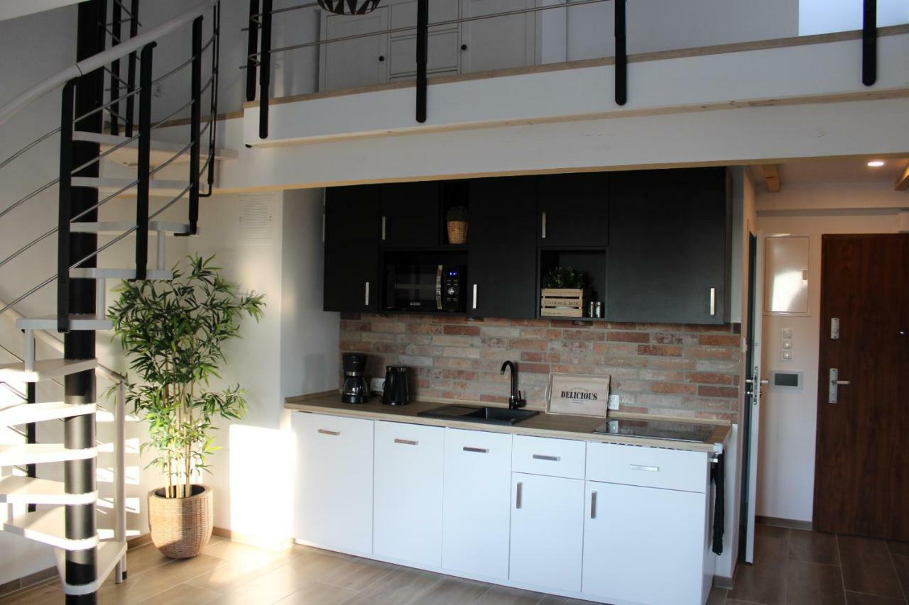 Apartament Comfort Тженсач Екстериор снимка